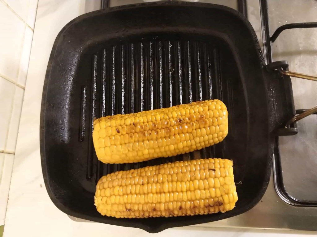 Hotová grilovaná kukuřice